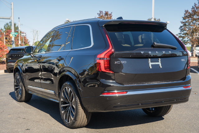 New 2027 Volvo XC90 B5 Plus AWD/4WD image 5