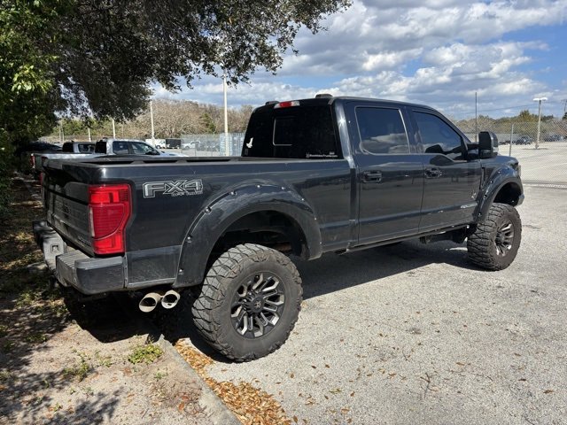 Used 2022 Ford F250 Lariat w/ Black Appearance Package image 3