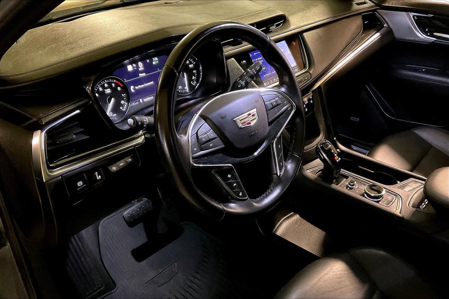 Used 2020 Cadillac XT5 Premium Luxury FWD image 16