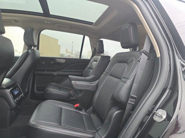 Used 2024 Lincoln Aviator Reserve image 12