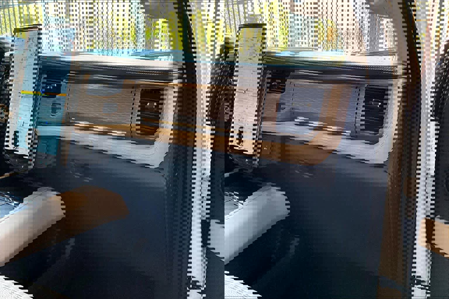 Used 2023 Ford Expedition Limited image 18