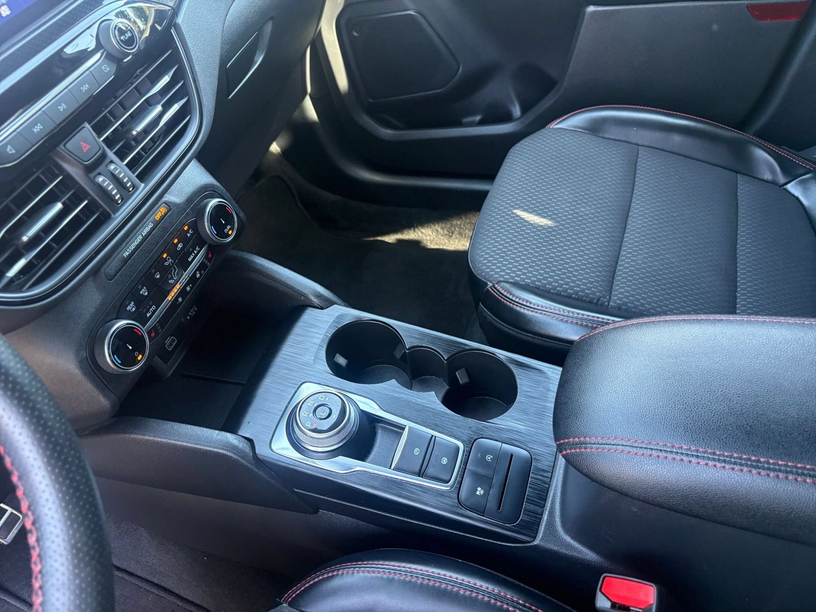 Used 2024 Ford Escape ST-Line AWD/4WD image 43
