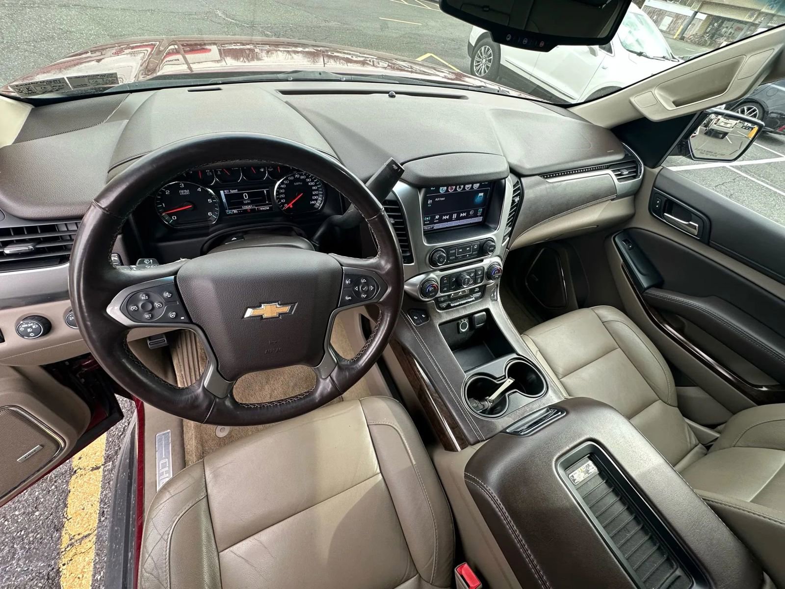 Used 2016 Chevrolet Suburban LT w/ Luxury Package image 18