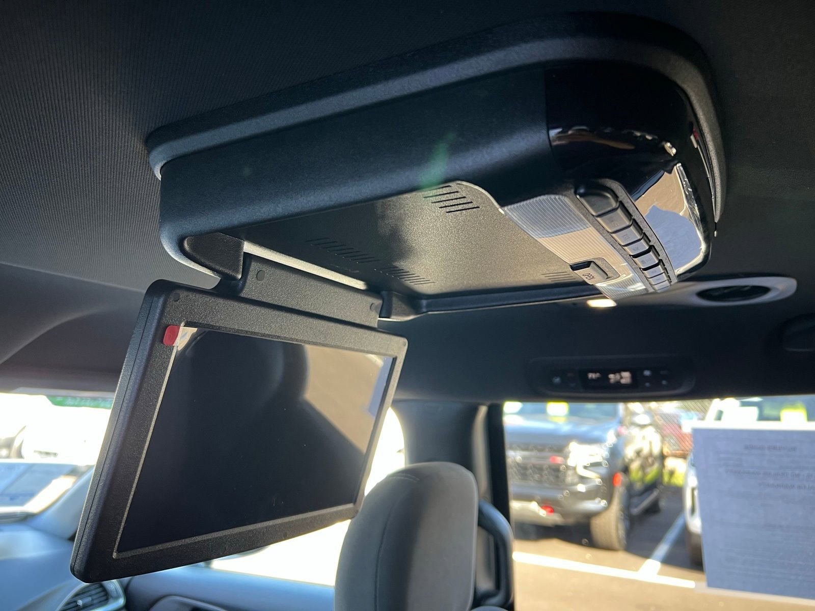 Used 2019 Chrysler Pacifica Touring Plus w/ S Appearance Package image 44