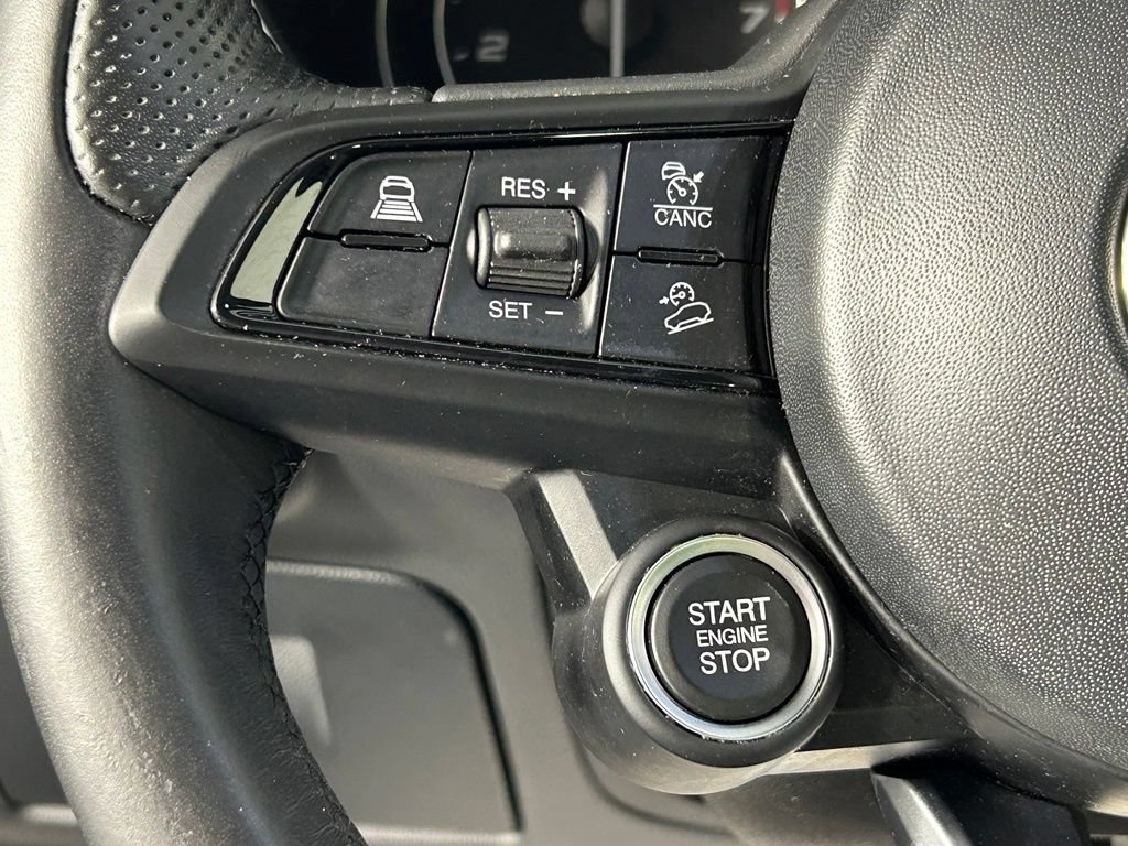 Used 2023 Alfa Romeo Stelvio Ti AWD/4WD image 27