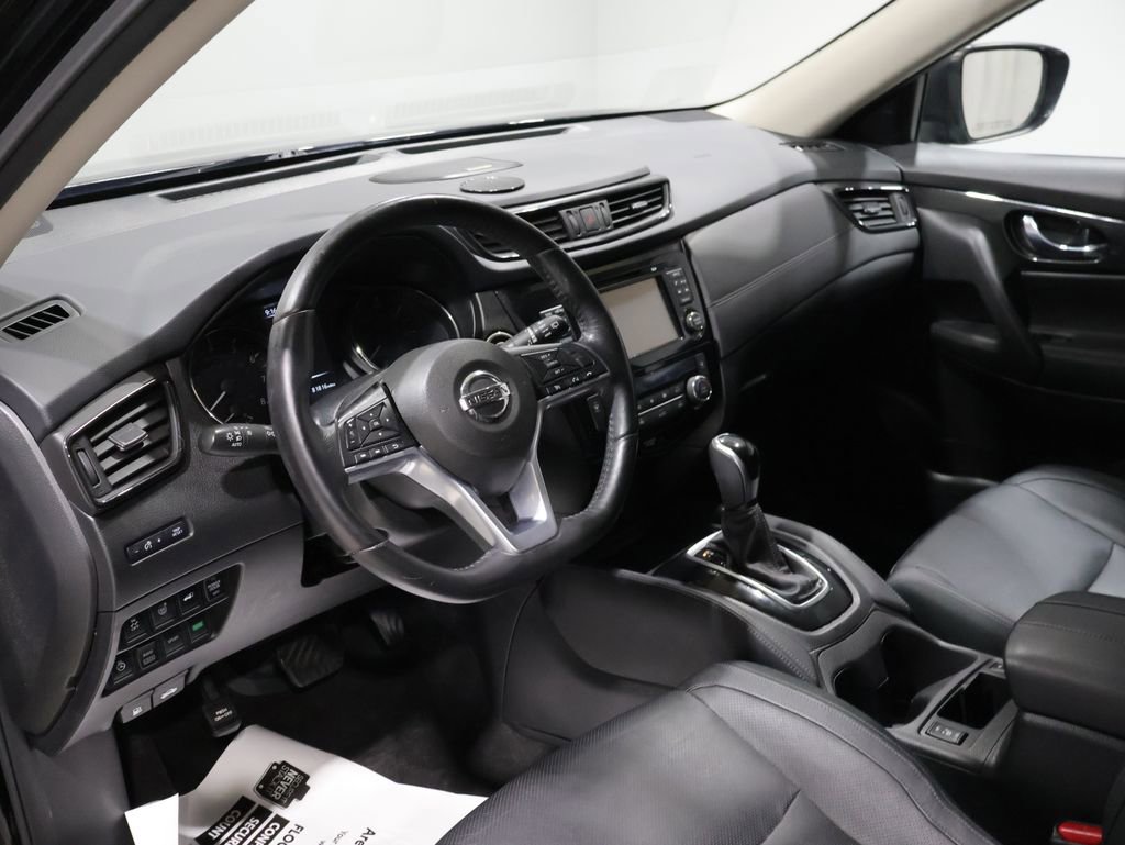 Used 2017 Nissan Rogue SL image 15