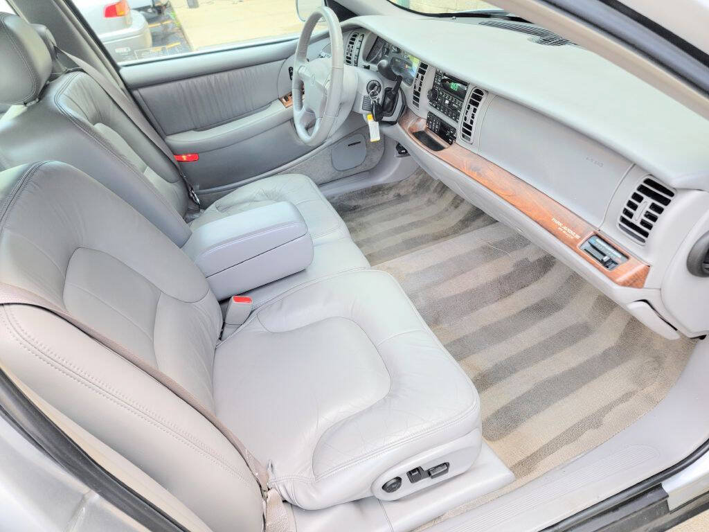 Used 2001 Buick Park Avenue w/ Prestige Pkg FWD image 22