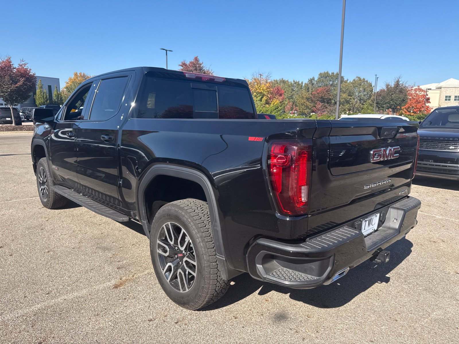 Used 2026 GMC Sierra 1500 AT4 w/ AT4 Premium Package AWD/4WD image 7