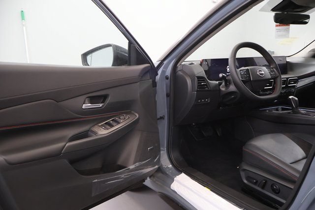 New 2026 Nissan Sentra SR w/ SR Premium Package FWD image 8