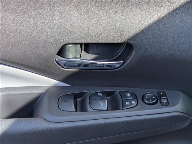 Used 2024 Nissan Kicks SR w/ SR Premium Package FWD image 12