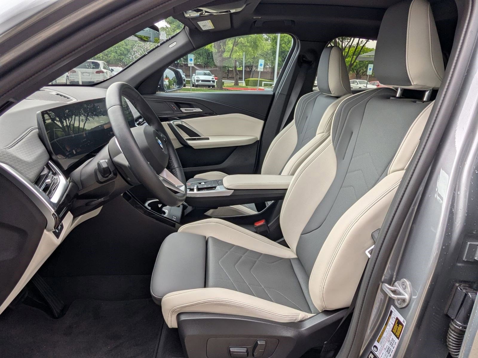 Used 2026 BMW X2 xDrive28i w/ Convenience Package AWD/4WD image 5
