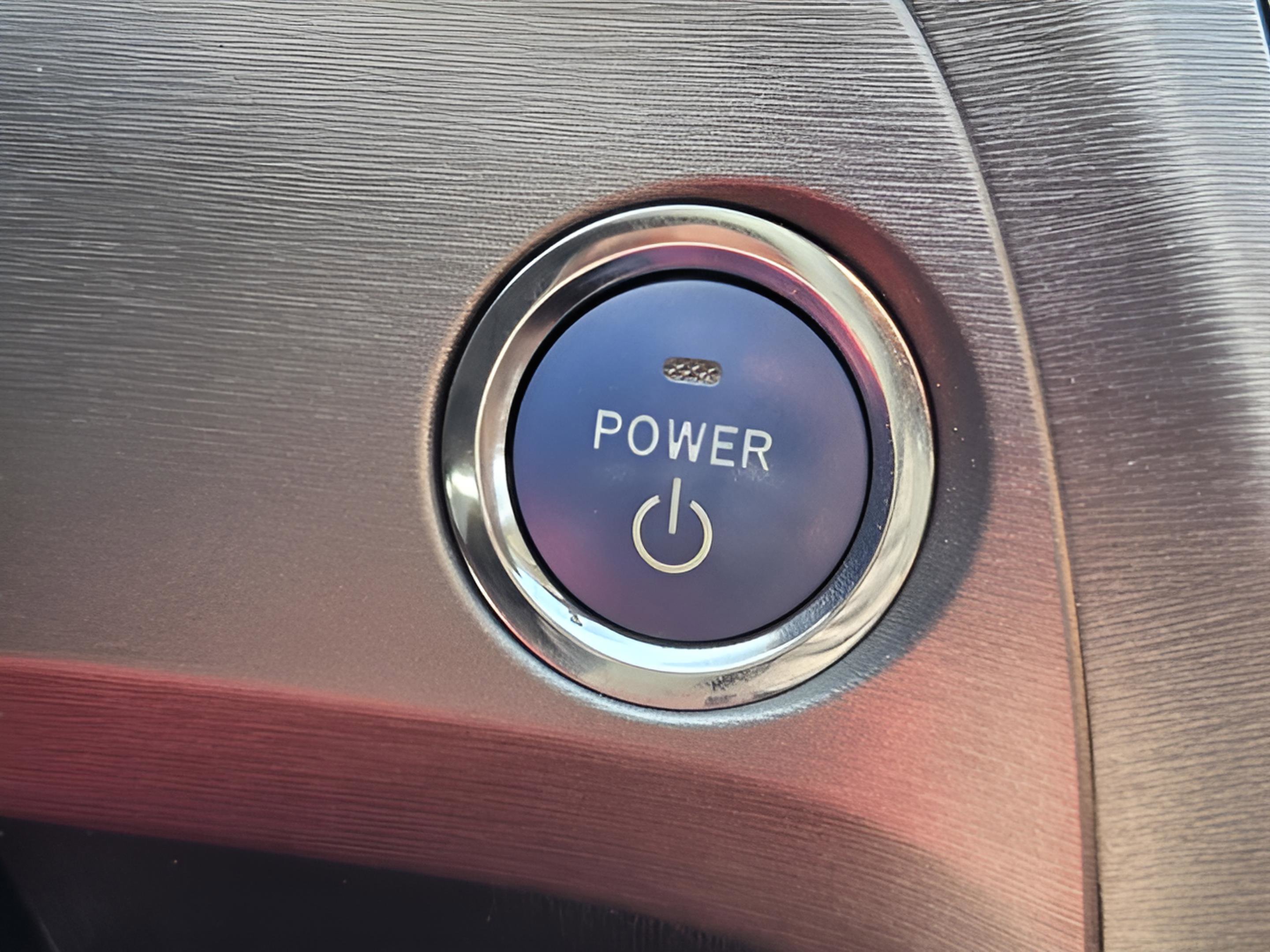 Used 2013 Toyota Prius Two image 19