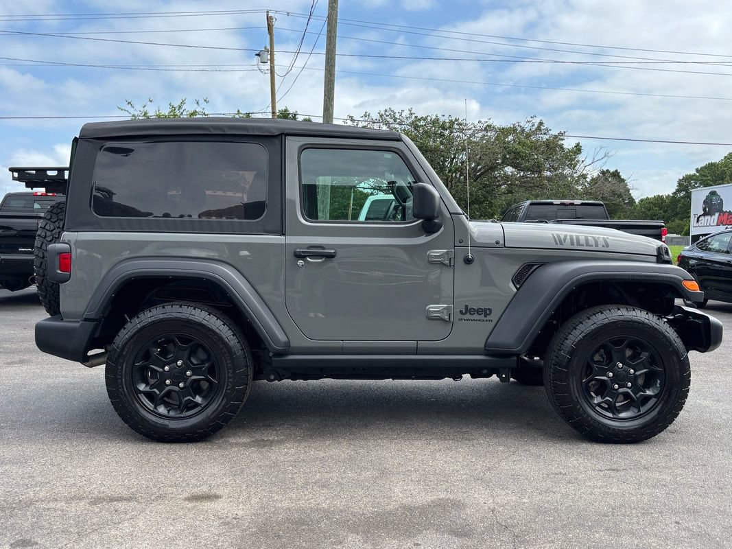 Used 2023 Jeep Wrangler Sport AWD/4WD image 2