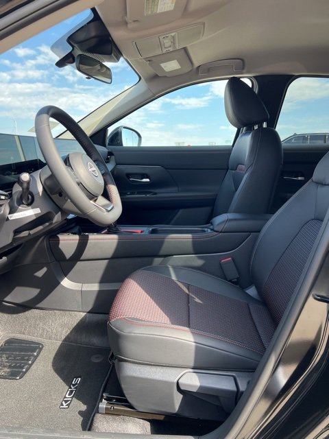 New 2026 Nissan Kicks SR image 9