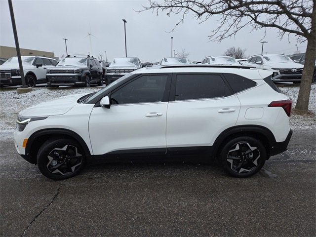 Used 2024 Kia Seltos EX image 15