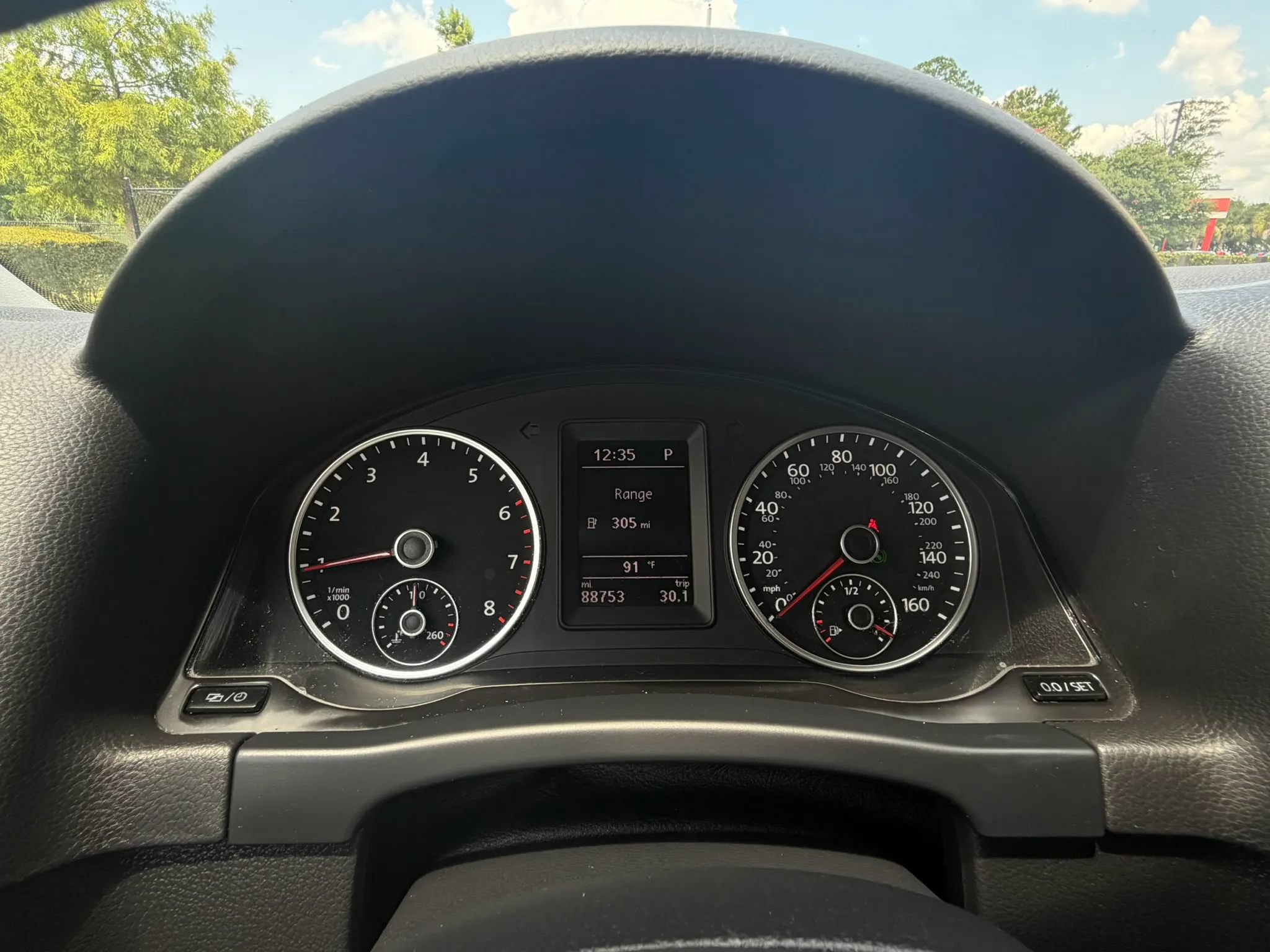 Used 2017 Volkswagen Tiguan Limited w/ Alloy Wheels Package AWD/4WD image 18