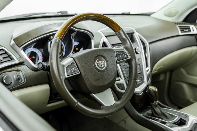 Used 2010 Cadillac SRX Luxury image 13