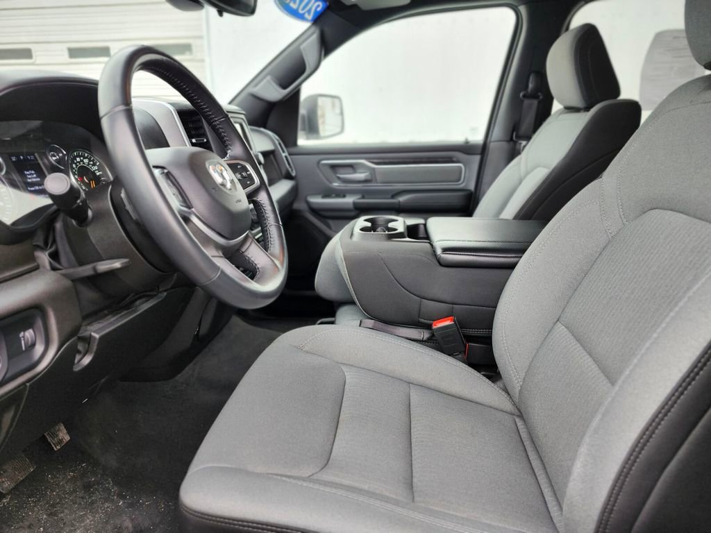 Used 2022 RAM 1500 Big Horn AWD/4WD image 16