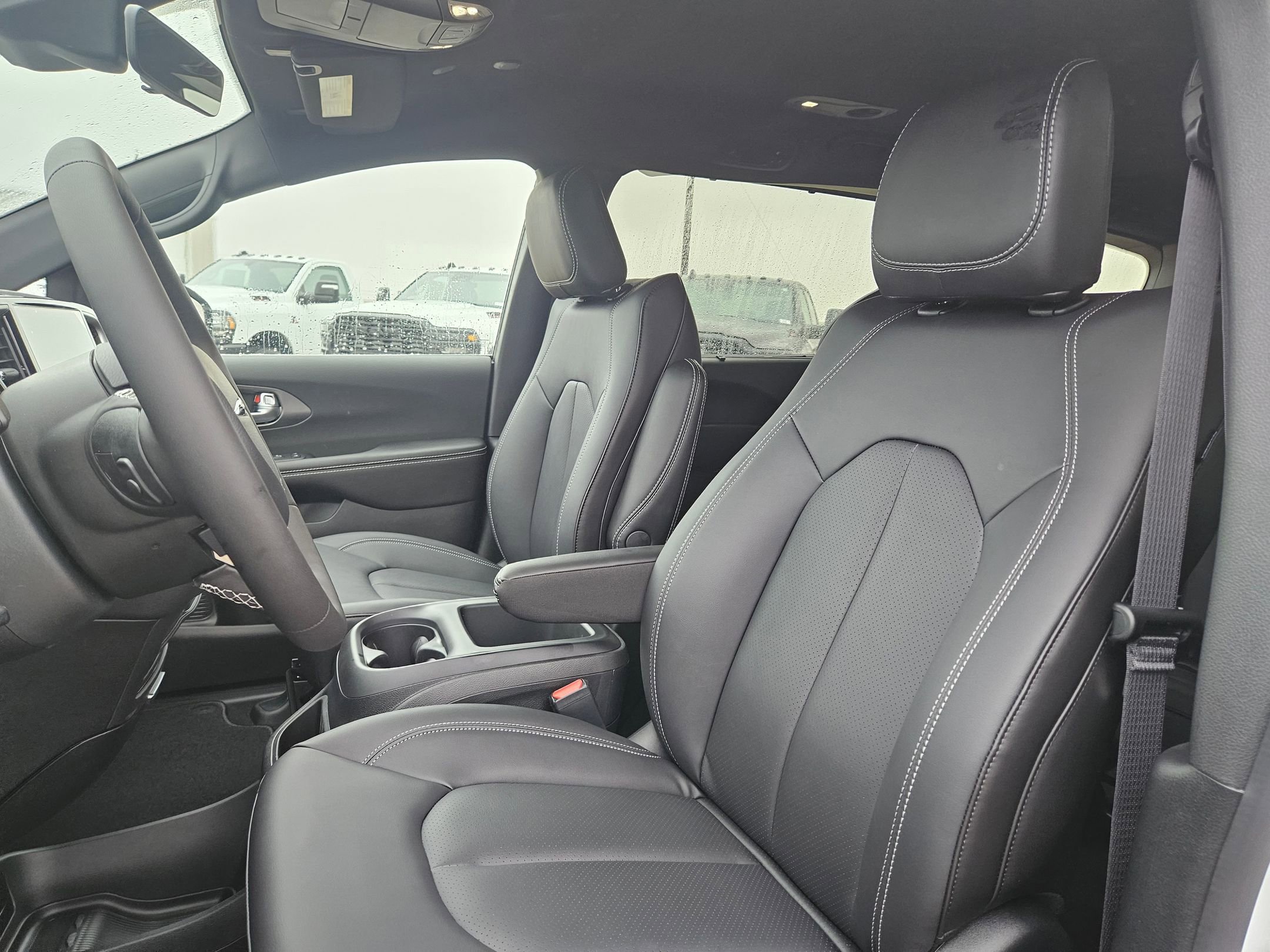 New 2026 Chrysler Voyager LX image 12