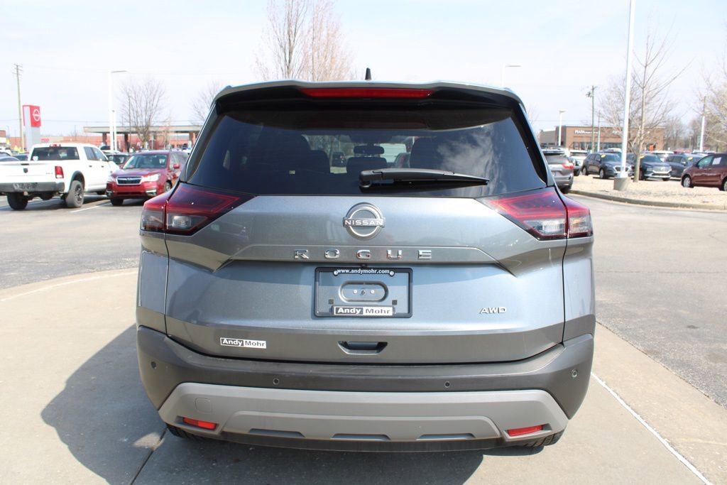 Used 2023 Nissan Rogue S image 8