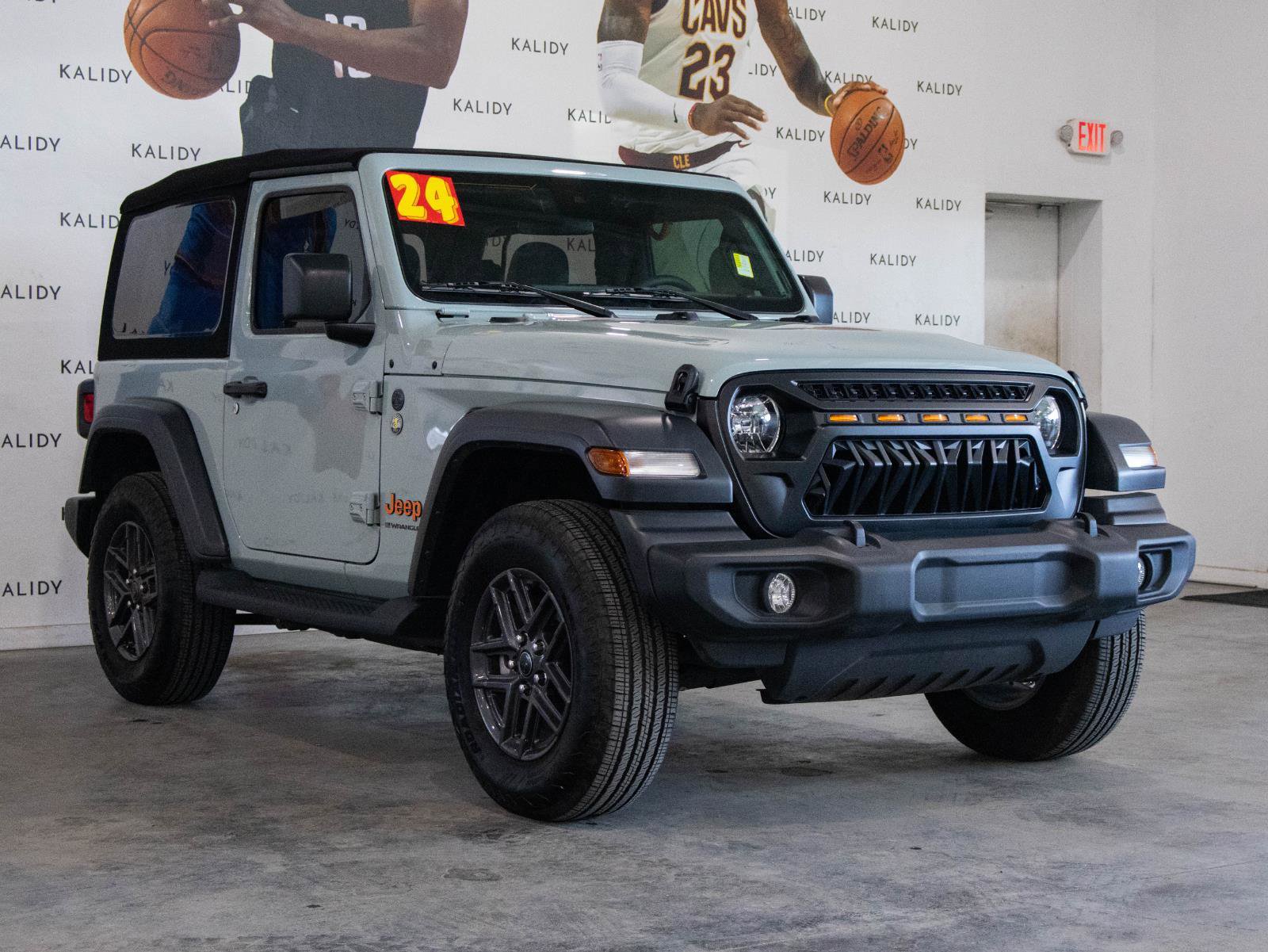 Used 2024 Jeep Wrangler Sport S image 17