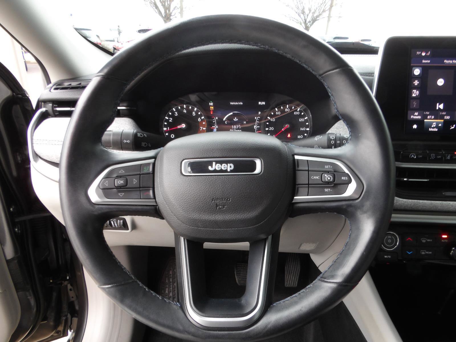 Used 2022 Jeep Compass Latitude w/ Convenience Group image 39