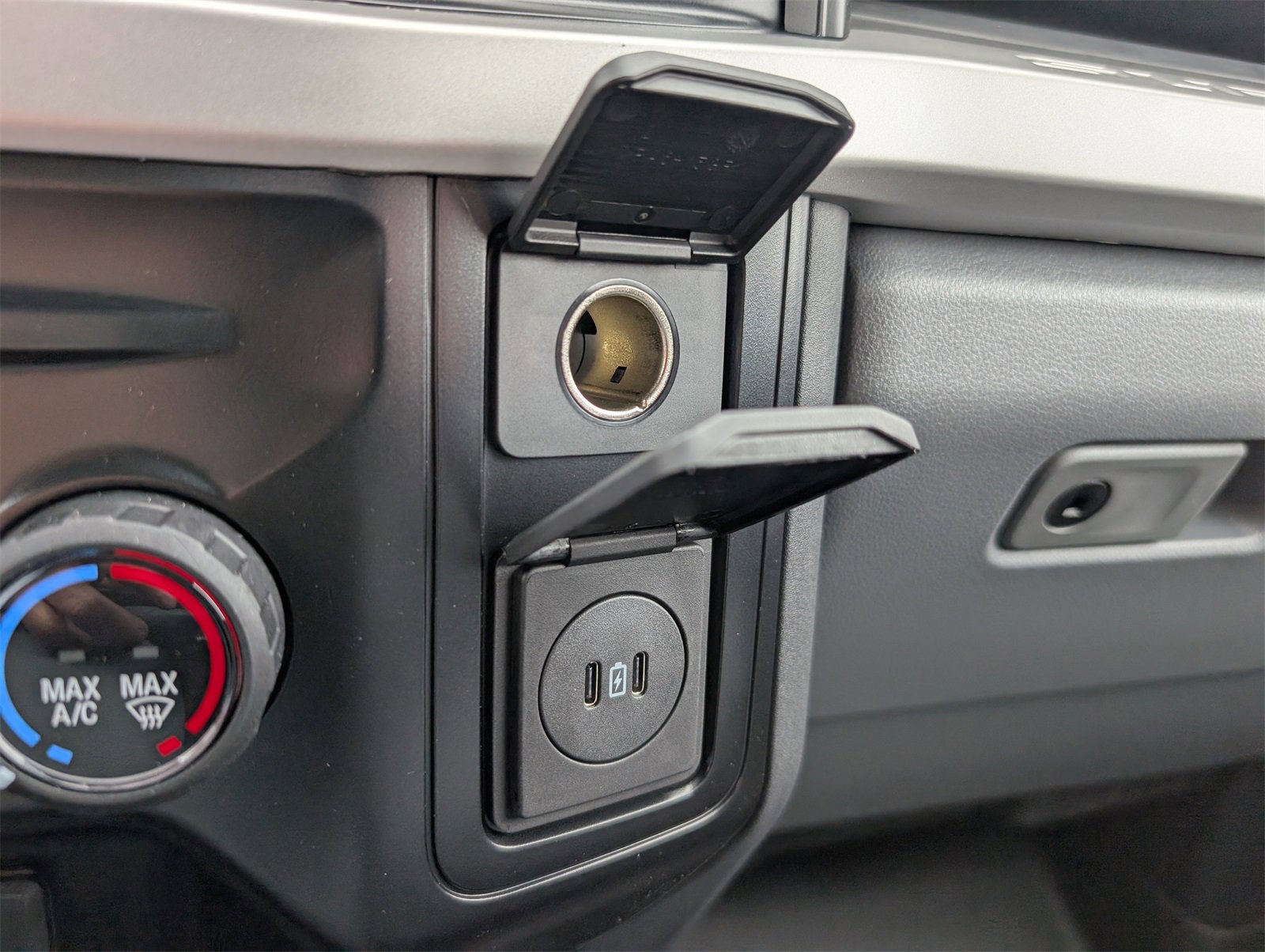 New 2026 Ford F350 XL w/ XL Chrome Package image 18