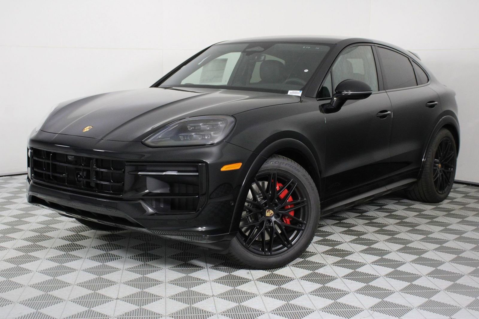 New 2026 Porsche Cayenne GTS image 1