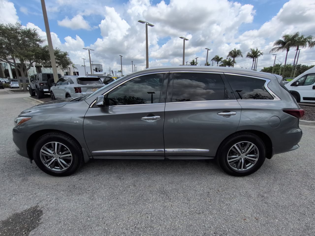 Used 2020 INFINITI QX60 Luxe FWD image 8