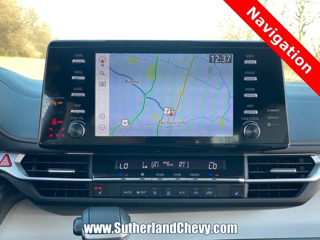 Used 2024 Toyota Sienna XSE image 27