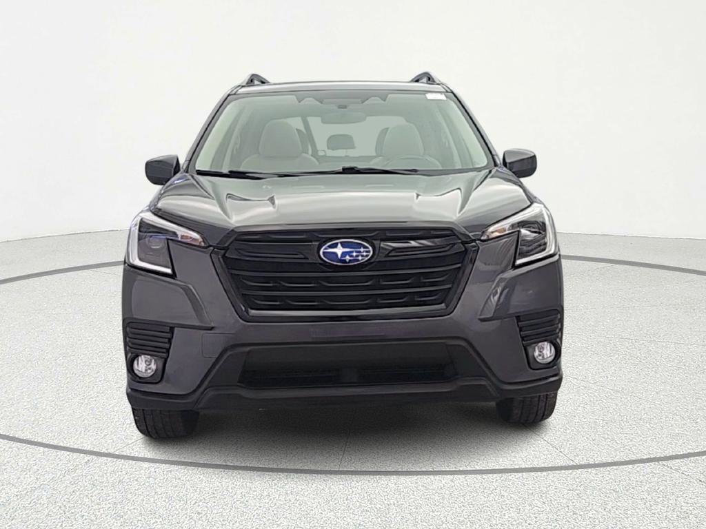 Used 2022 Subaru Forester Premium image 2