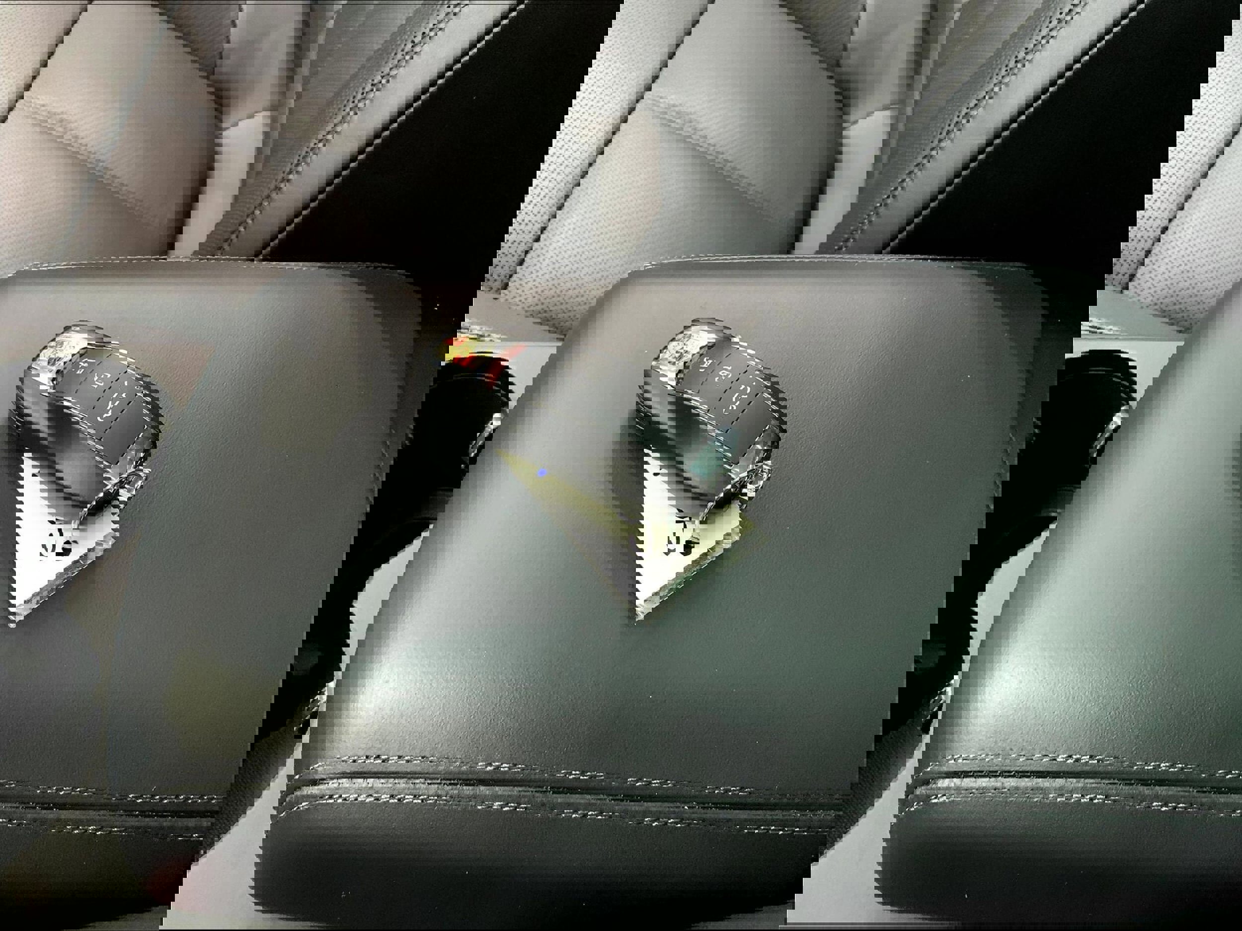 Used 2023 Porsche Macan Turbo image 20