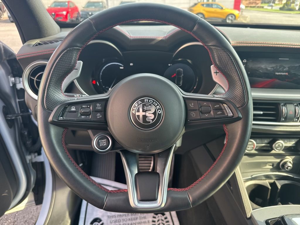 Used 2024 Alfa Romeo Stelvio AWD image 36