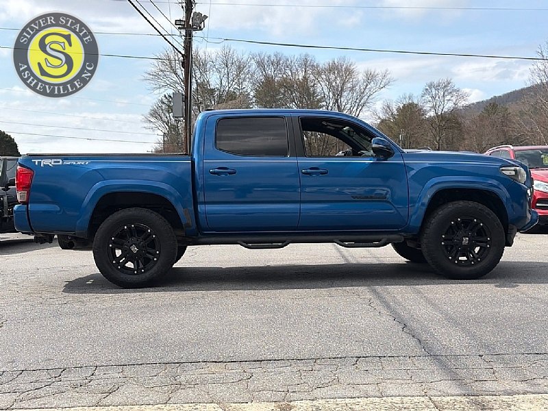 Used 2016 Toyota Tacoma TRD Sport w/ Towing Package RWD image 7