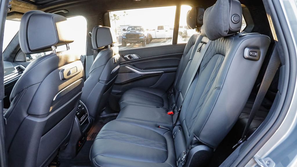 Used 2026 BMW X7 M60i AWD/4WD image 23