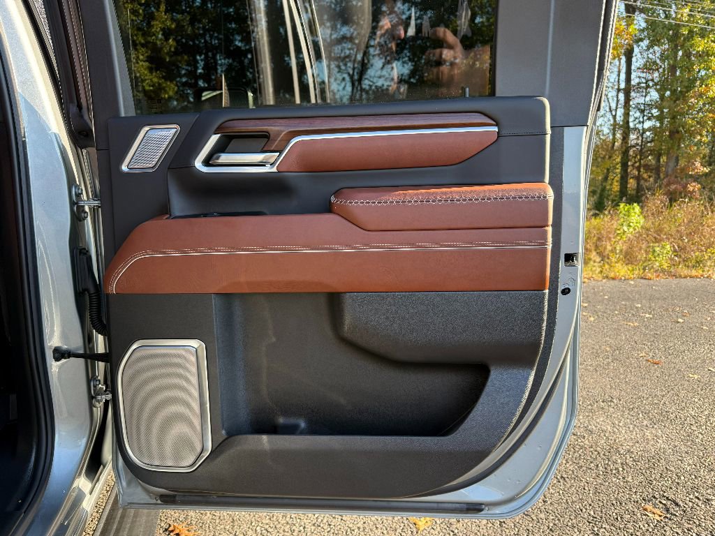 Used 2024 GMC Sierra 2500 Denali Ultimate image 31