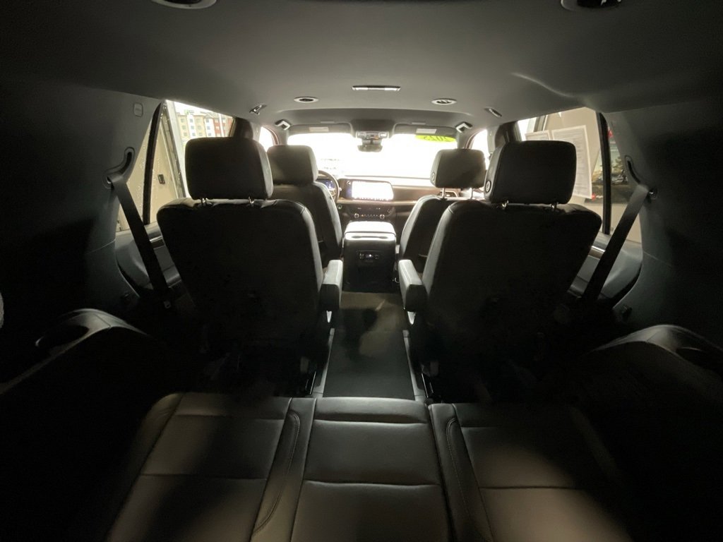 Used 2025 Chevrolet Tahoe High Country image 25