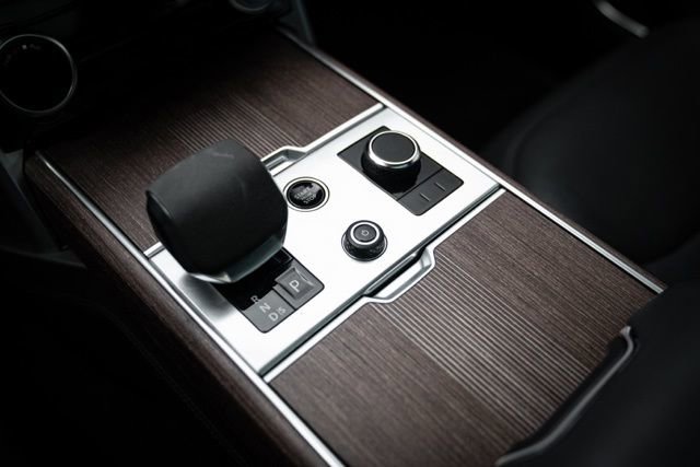 Used 2023 Land Rover Range Rover Long Wheelbase Autobiography image 41