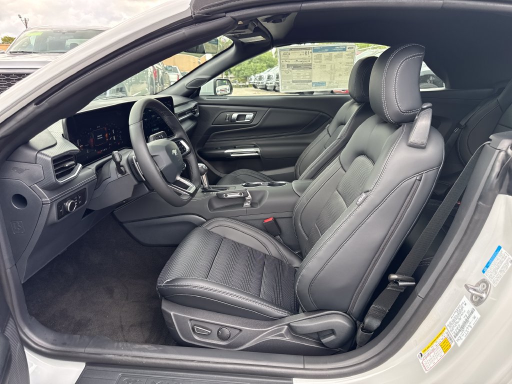 New 2026 Ford Mustang GT Premium w/ GT Performance Package RWD image 18