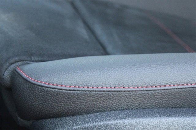 New 2025 Mercedes-Benz GLB 35 AMG 4MATIC image 24