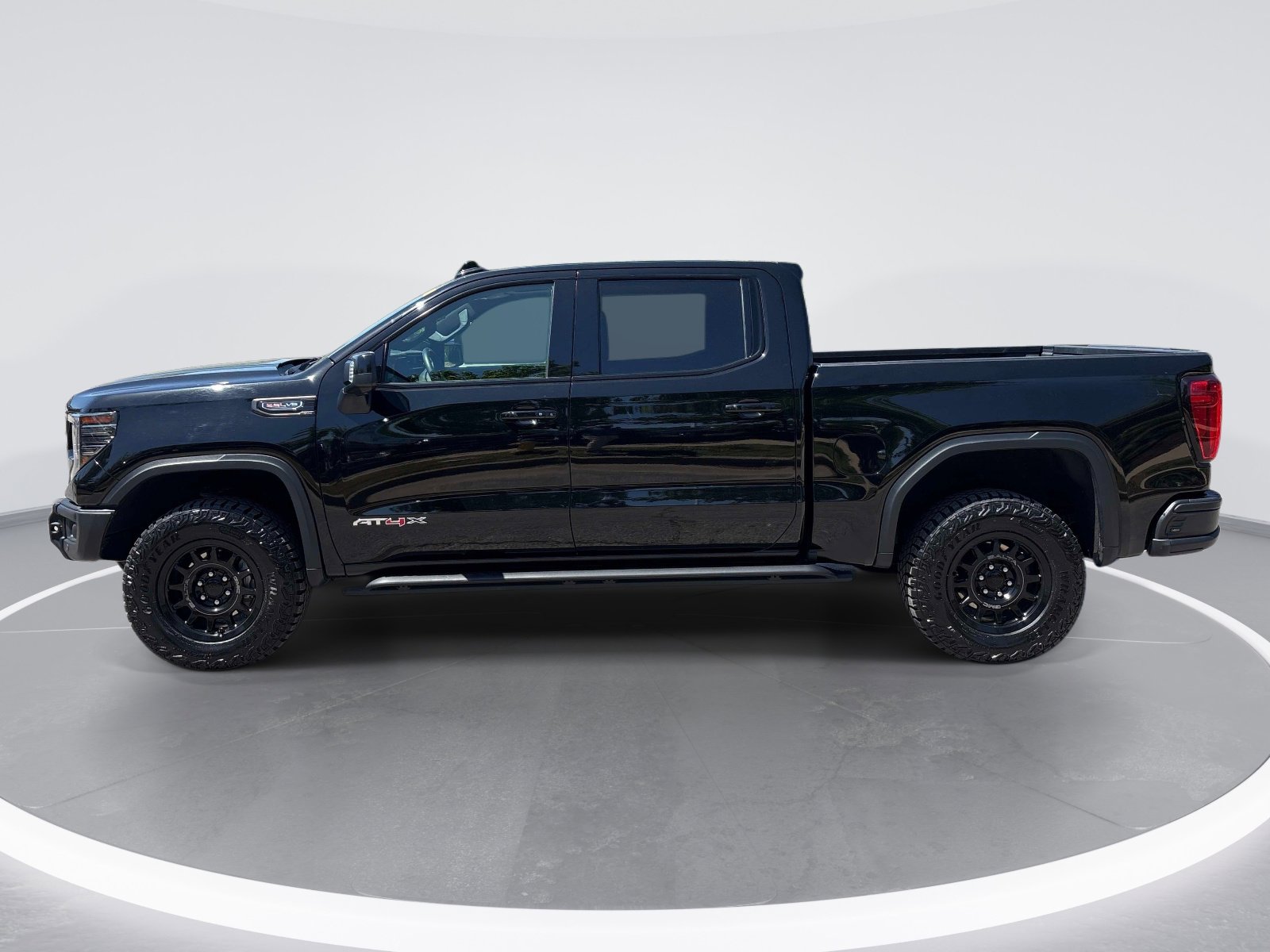 Certified 2023 GMC Sierra 1500 AT4X w/ AT4X AEV Edition AWD/4WD image 5