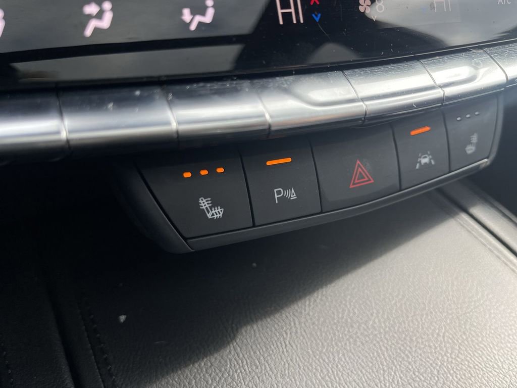 Certified 2024 Cadillac XT4 Sport w/ Cold Weather Package image 19