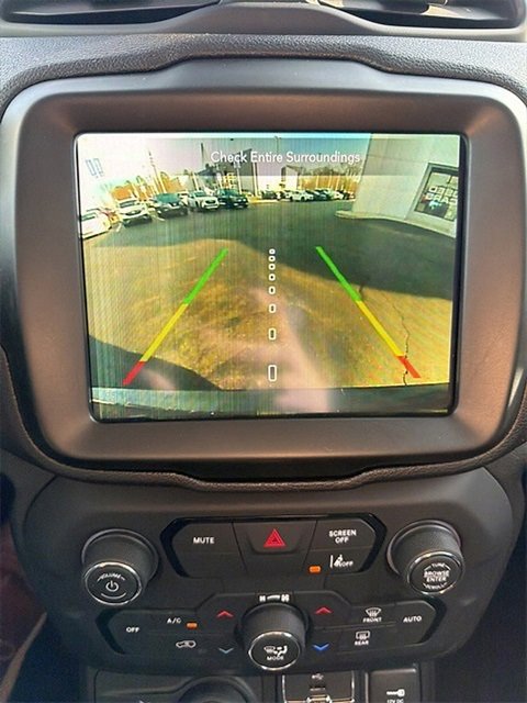 Used 2021 Jeep Renegade Limited image 14