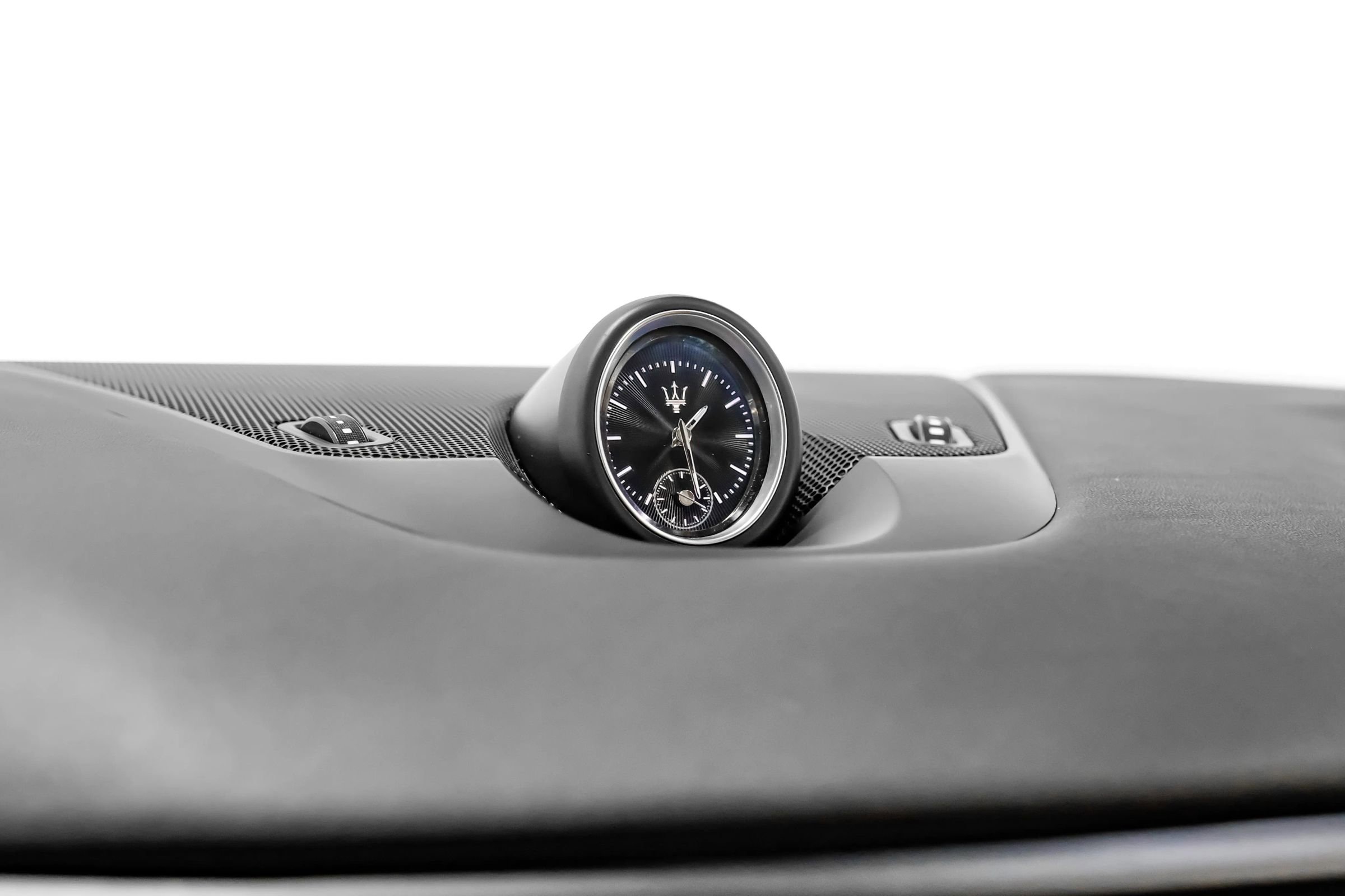 Used 2018 Maserati Levante GranLusso image 18