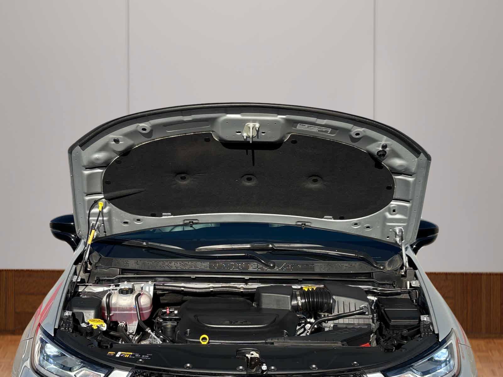 Used 2026 Chrysler Pacifica Select FWD image 18