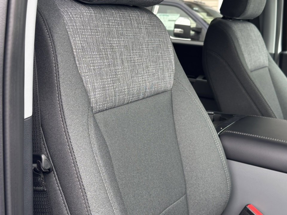 New 2025 Ford F250 XLT w/ FX4 Off-Road Package image 12