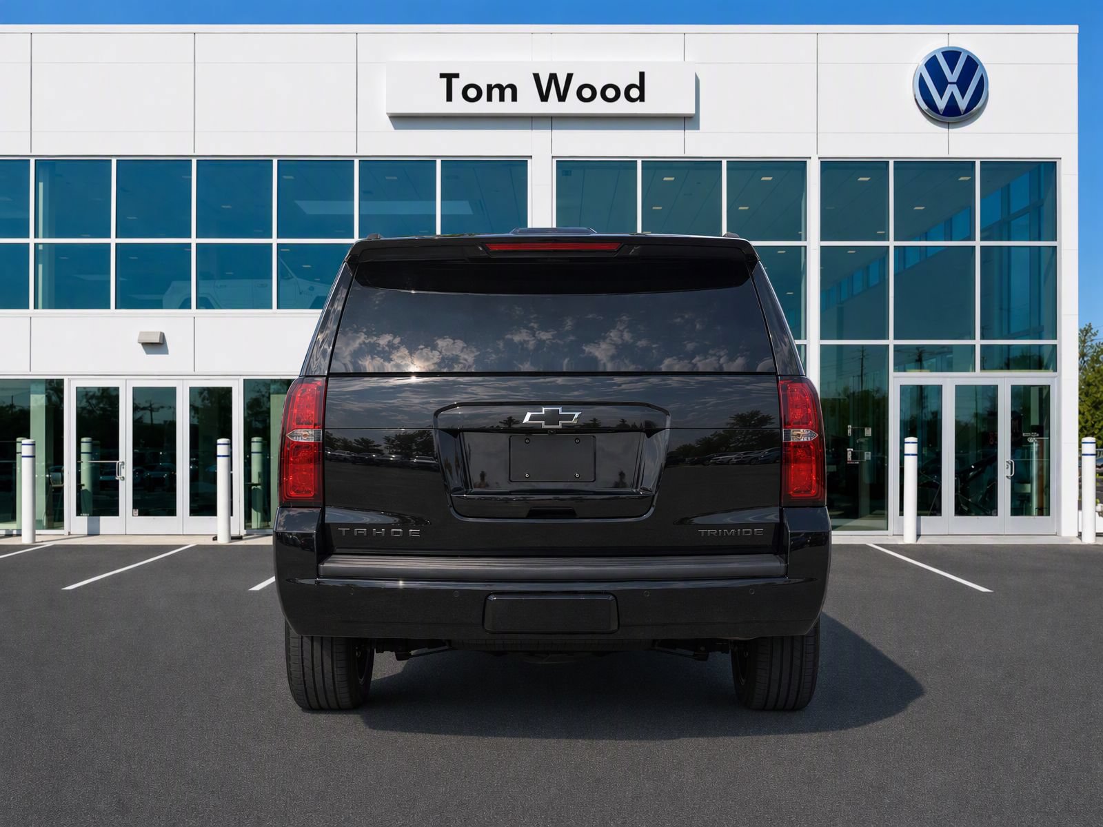 Used 2019 Chevrolet Tahoe Premier AWD/4WD image 3