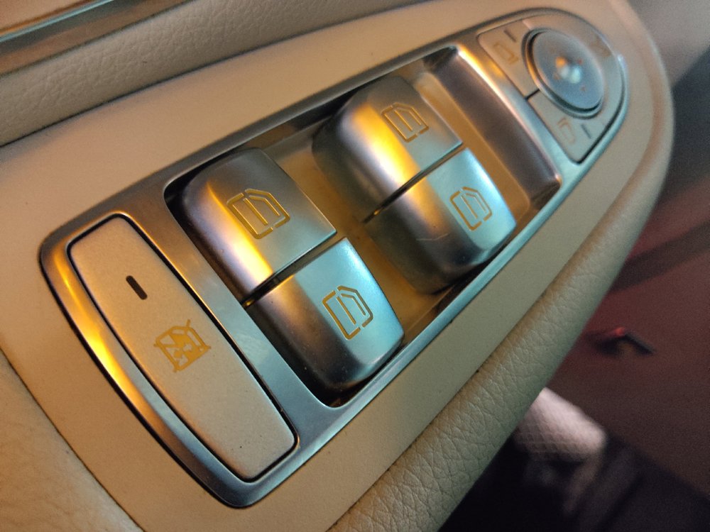 Used 2019 Mercedes-Benz GLC 300 w/ Premium Package image 27