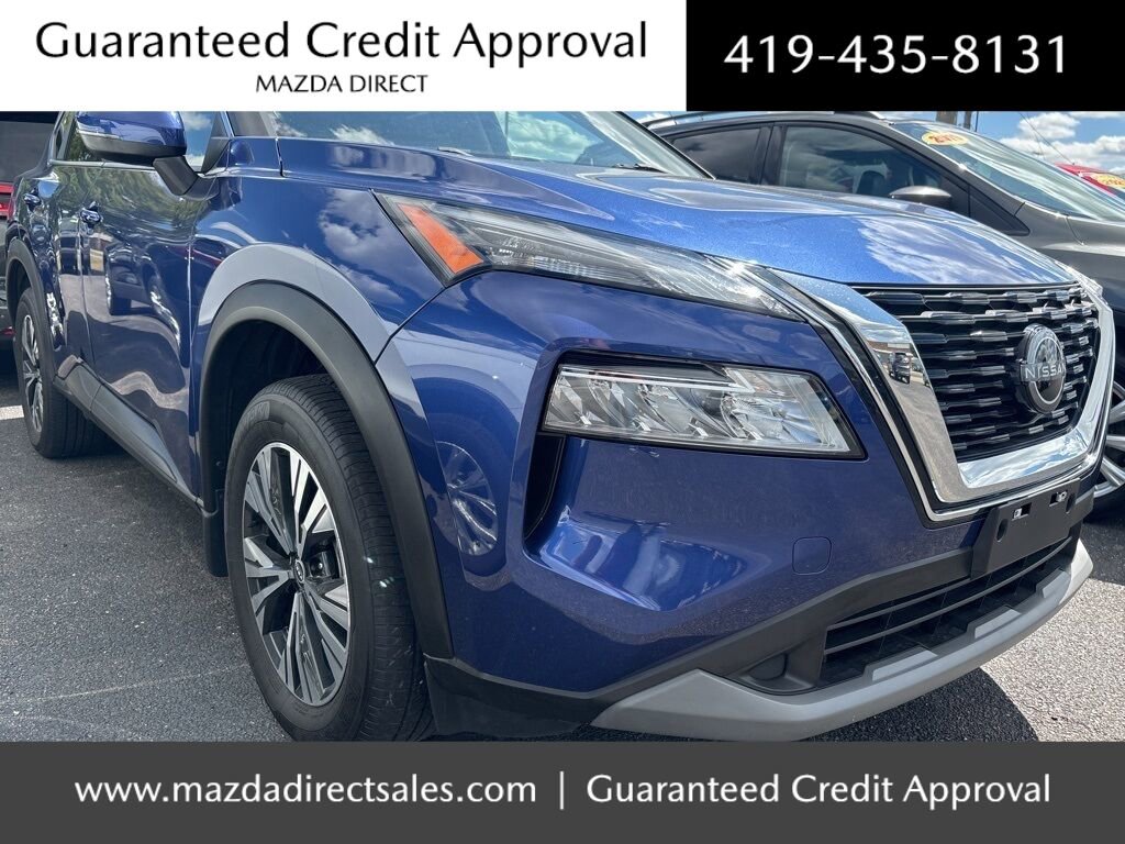 Used 2023 Nissan Rogue SV image 1