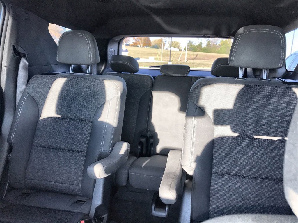 Used 2025 Chevrolet Traverse LT image 22